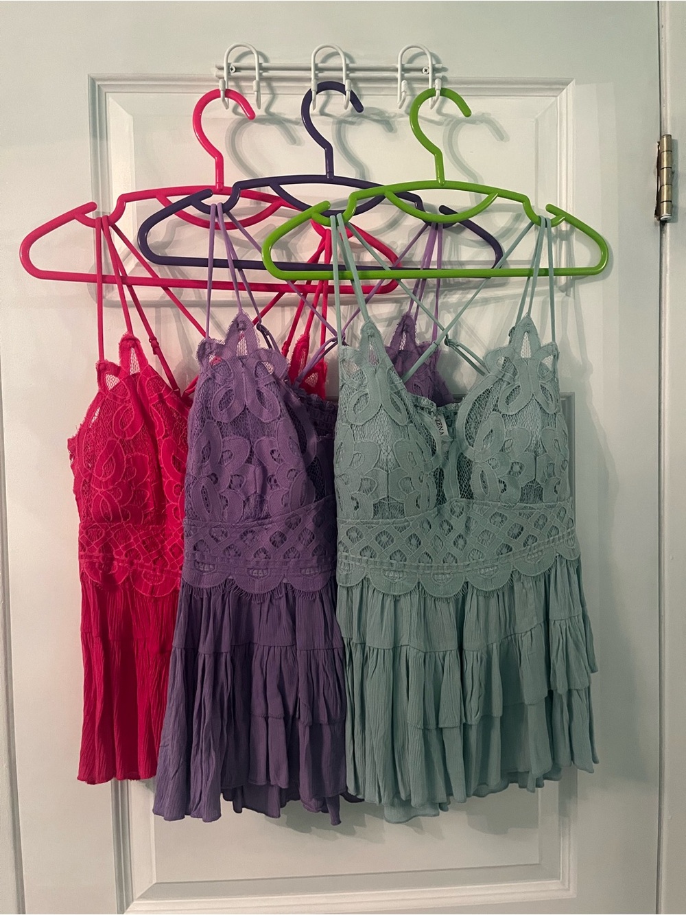 NWOT Zenana Lynden Crochet Lace Ruffle Peplum Camis size 2X (fit like size Med)